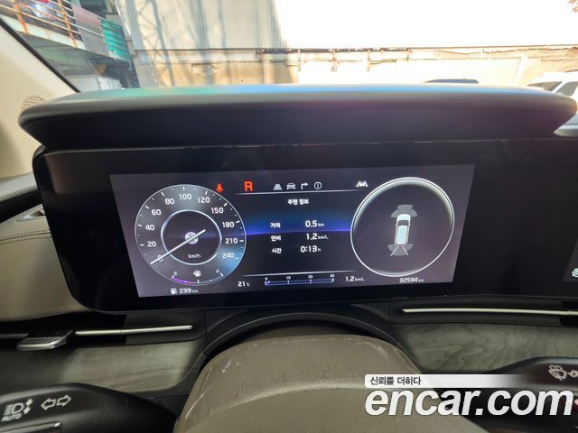 Kia Canival 2023 — photo 14
