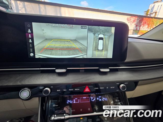 Kia Canival 2023 — photo 17