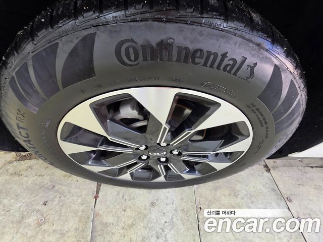 Kia Canival 2023 — photo 20