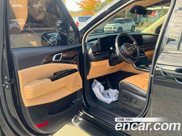 Kia Canival 2023 — photo 5