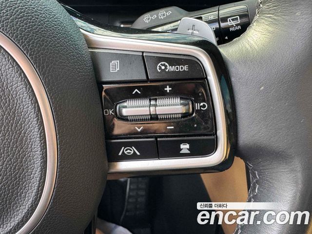 Kia Canival 2023 — photo 8