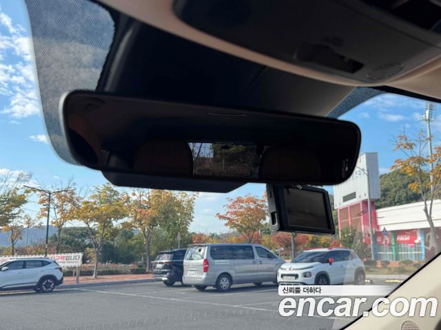 Kia Canival 2023 — photo 17