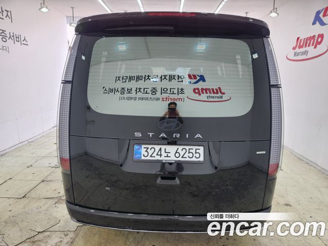 Hyundai Staria 2025 — photo 4
