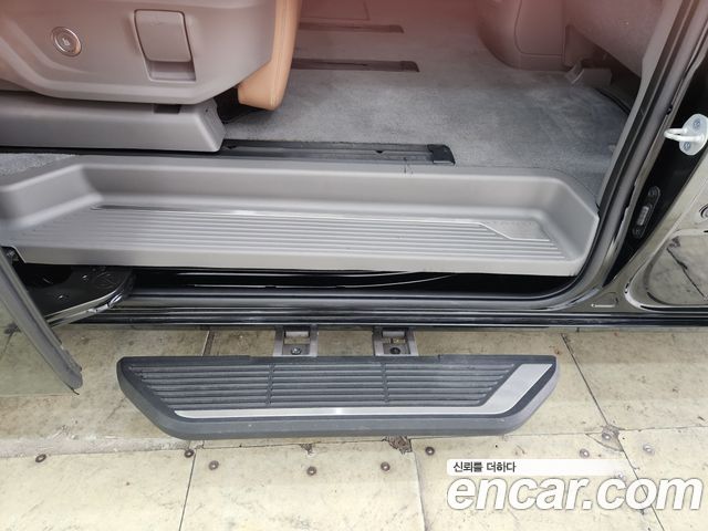 Hyundai Staria 2025 — photo 11