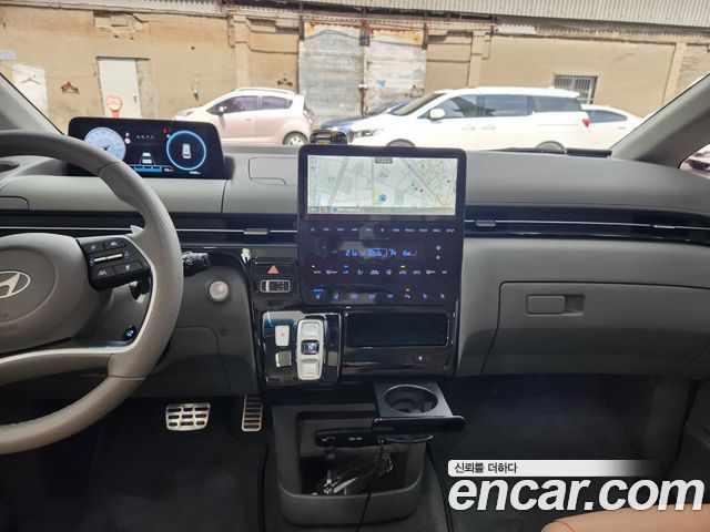 Hyundai Staria 2025 — photo 14