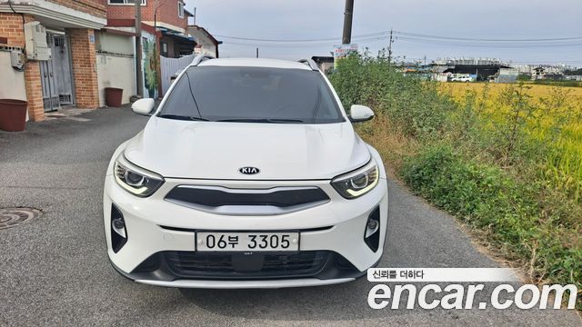 Kia Stonic 2018 — photo 1