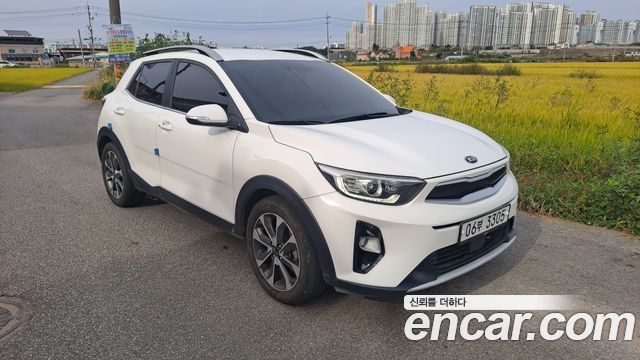 Kia Stonic 2018 — photo 2