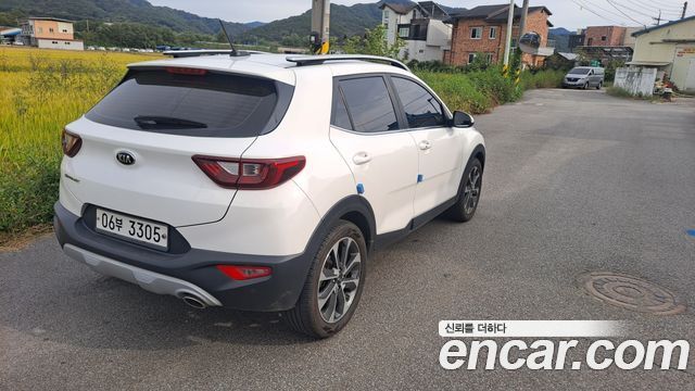 Kia Stonic 2018 — photo 4