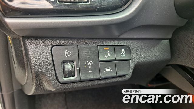 Kia Stonic 2018 — photo 11