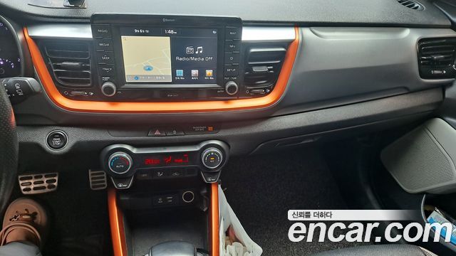 Kia Stonic 2018 — photo 14