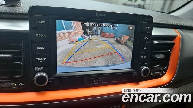 Kia Stonic 2018 — photo 16