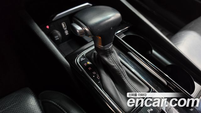 Kia K7 2016 — photo 12