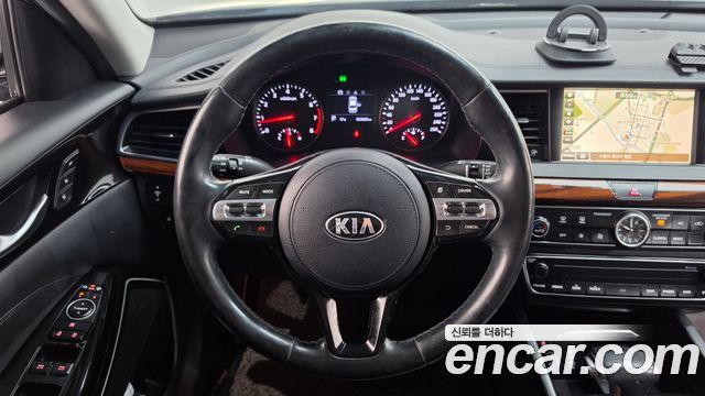 Kia K7 2016 — photo 18