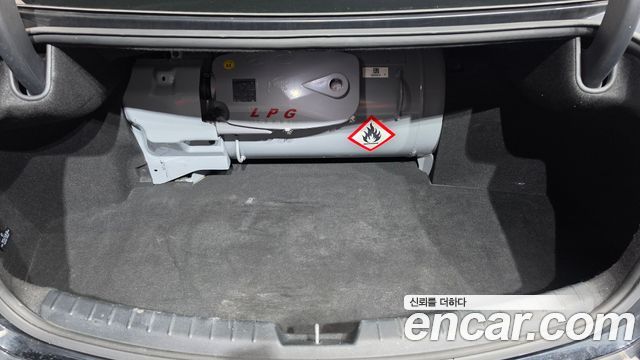 Kia K7 2016 — photo 26
