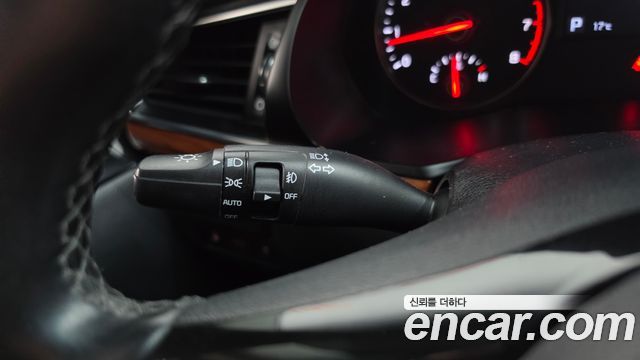 Kia K7 2016 — photo 30