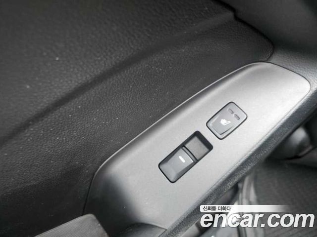 Kia K3 2015 — photo 19