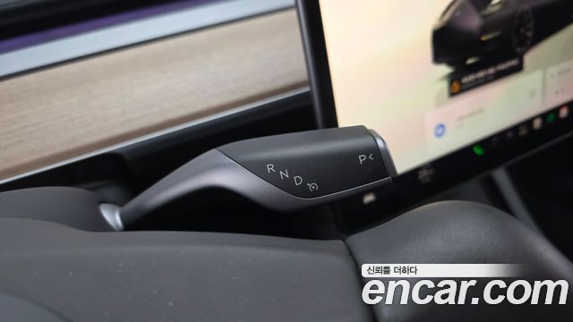 Tesla Model Y 2024 — photo 9