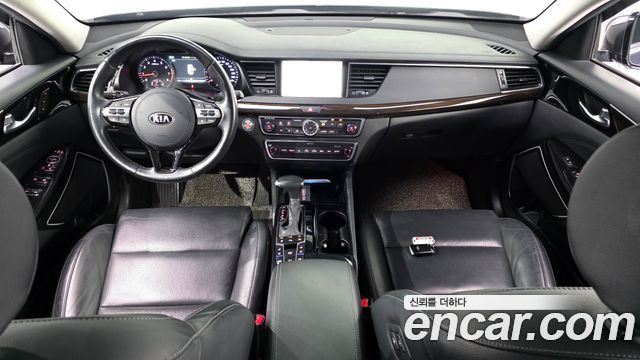 Kia K7 2018 — photo 10