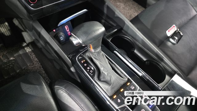 Kia K7 2018 — photo 12