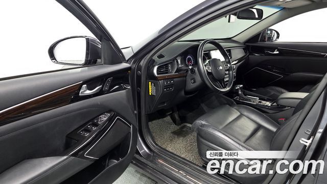 Kia K7 2018 — photo 13