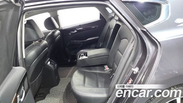 Kia K7 2018 — photo 18
