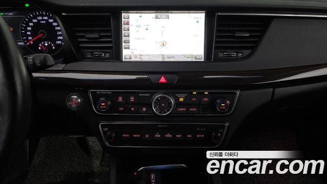 Kia K7 2018 — photo 20
