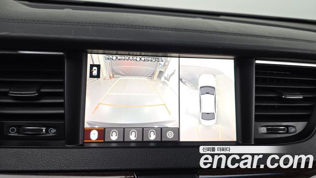 Kia K7 2018 — photo 23