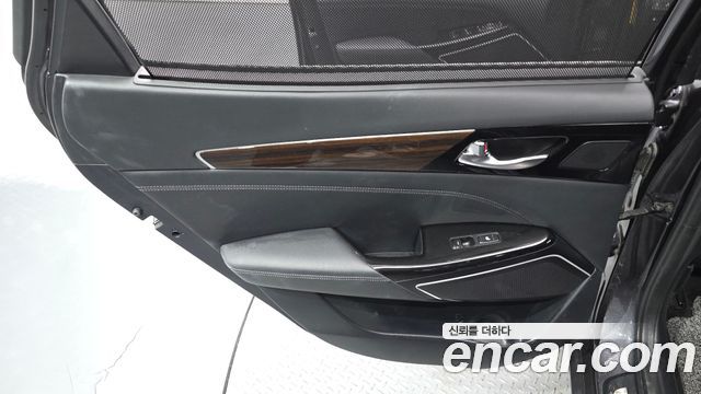 Kia K7 2018 — photo 15