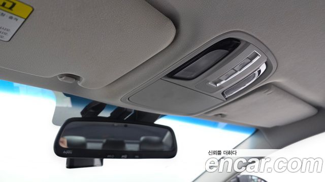 Kia K7 2018 — photo 27