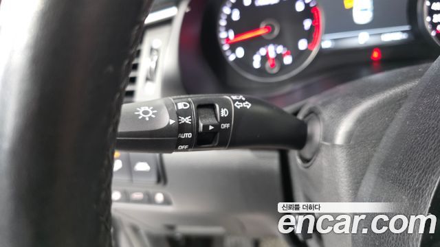 Kia K7 2018 — photo 29