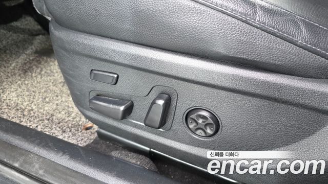 Kia K7 2018 — photo 31