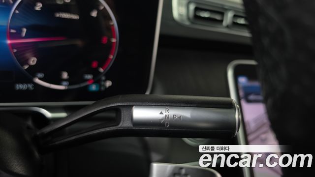 Mercedes-Benz S-Class 2022 — photo 12