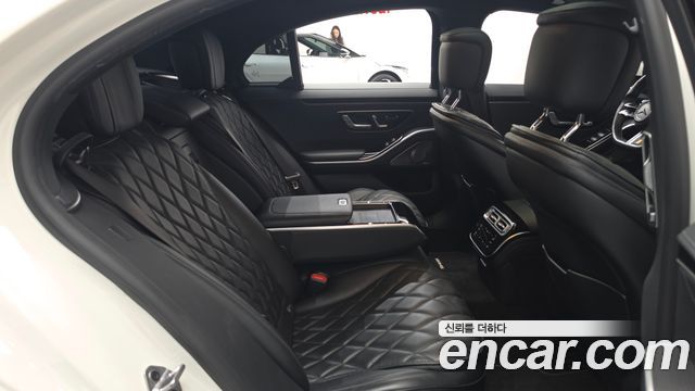Mercedes-Benz S-Class 2022 — photo 17