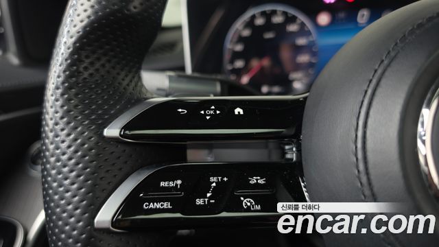 Mercedes-Benz S-Class 2022 — photo 23