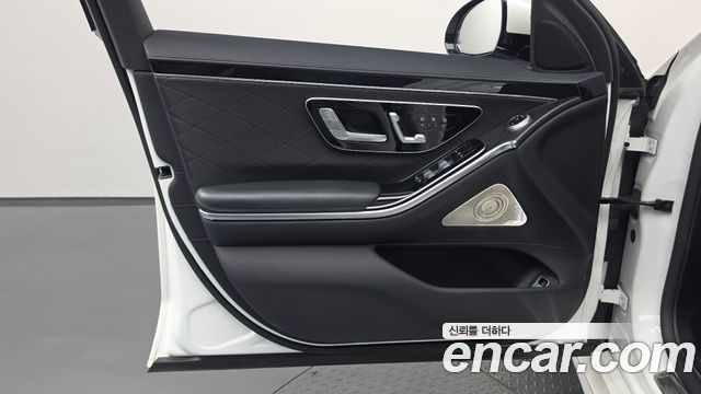 Mercedes-Benz S-Class 2022 — photo 14