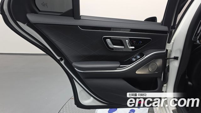 Mercedes-Benz S-Class 2022 — photo 15