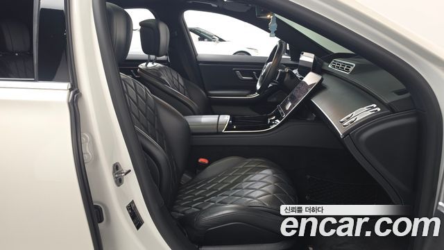 Mercedes-Benz S-Class 2022 — photo 16