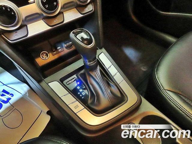Hyundai AVANTE 2019 — photo 9