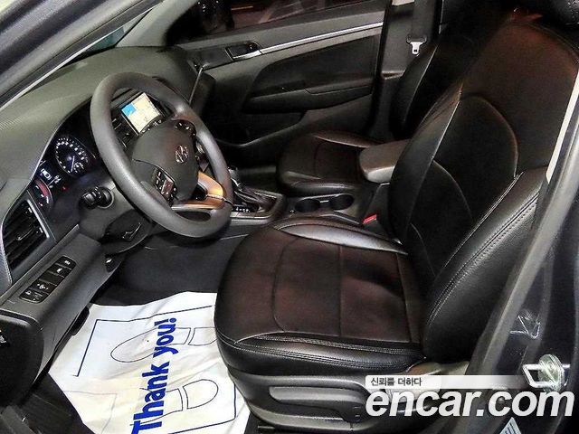 Hyundai AVANTE 2019 — photo 10