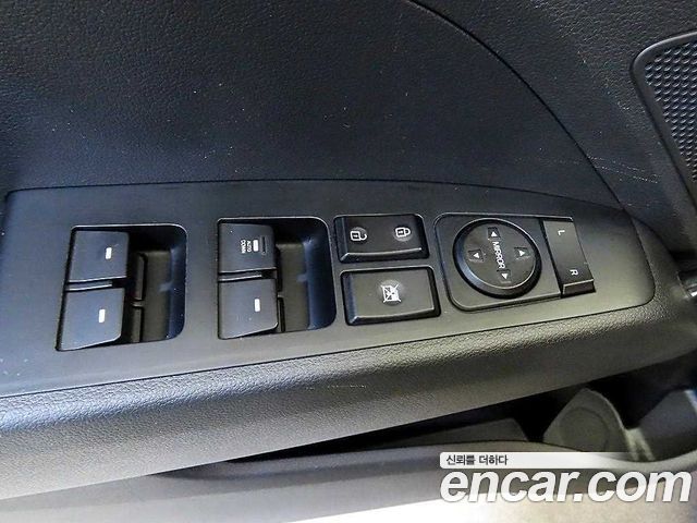 Hyundai AVANTE 2019 — photo 12