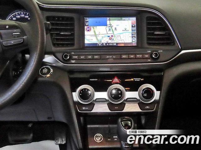 Hyundai AVANTE 2019 — photo 15