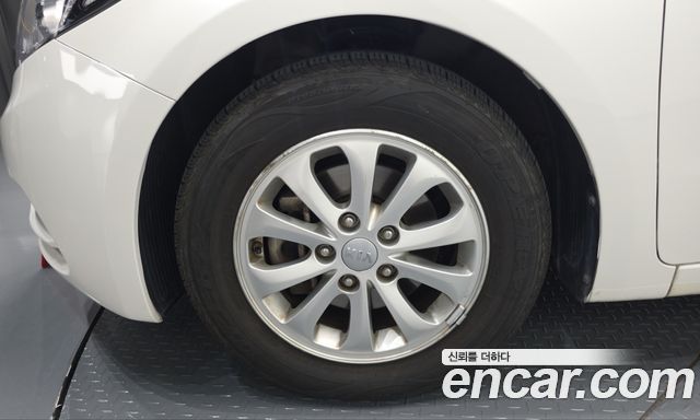 Kia K3 2015 — photo 5