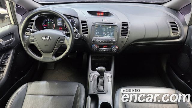 Kia K3 2015 — photo 10