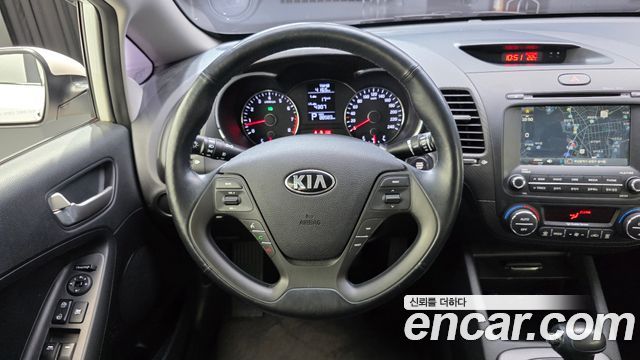 Kia K3 2015 — photo 19