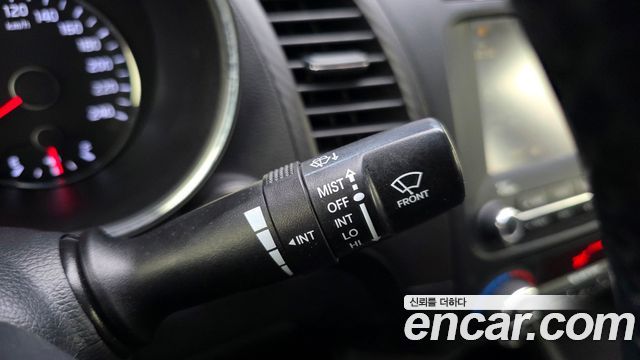 Kia K3 2015 — photo 25