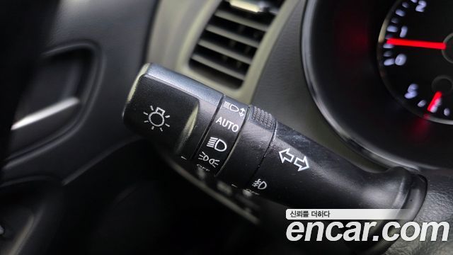 Kia K3 2015 — photo 27