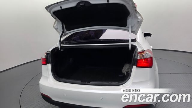 Kia K3 2015 — photo 31