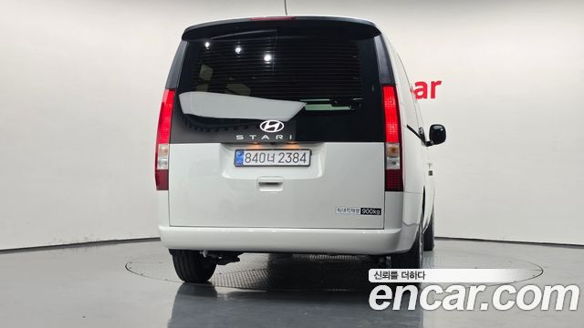 Hyundai Staria 2025 — photo 4