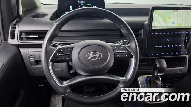 Hyundai Staria 2025 — photo 18