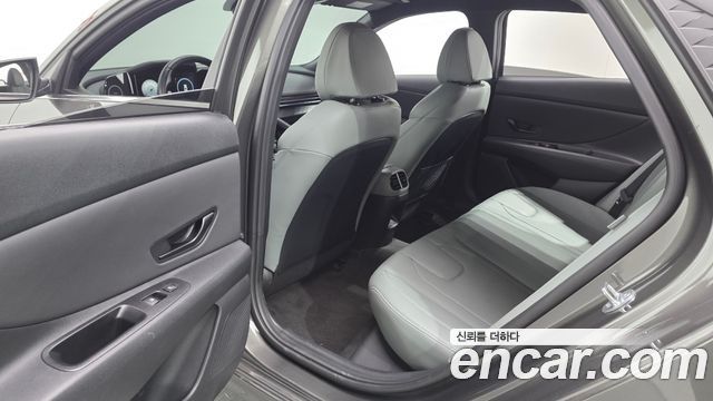 Hyundai AVANTE 2024 — photo 17